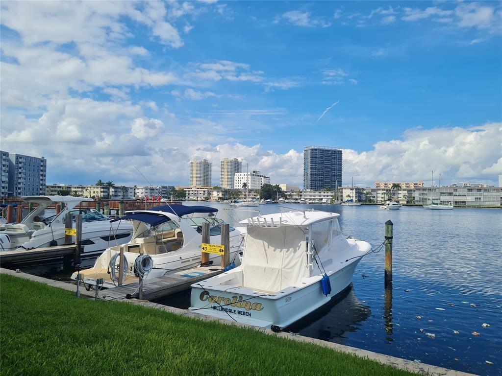 300 Golden Isles Drive - Photo 19