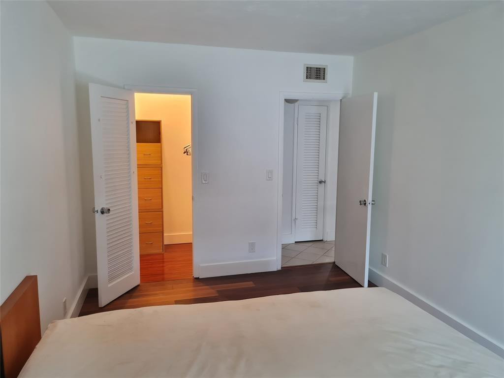 300 Golden Isles Drive - Photo 10