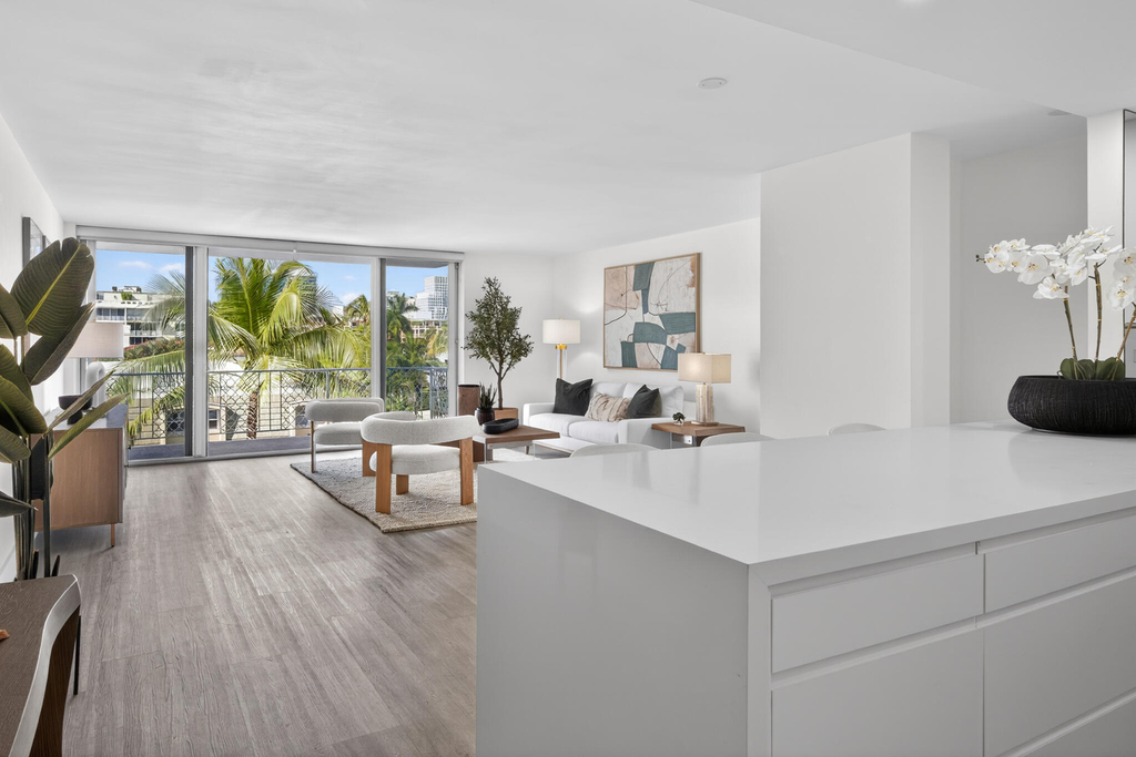 354 Chilean Avenue - Photo 2