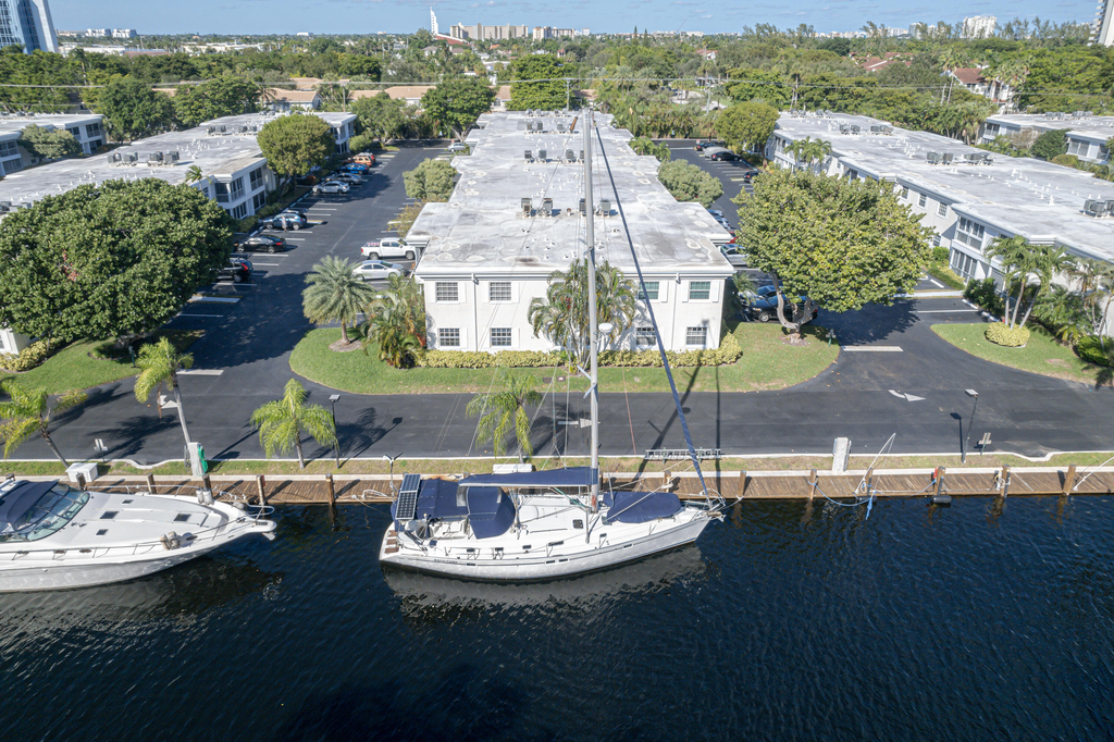 6299 Bay Club Drive - Photo 0