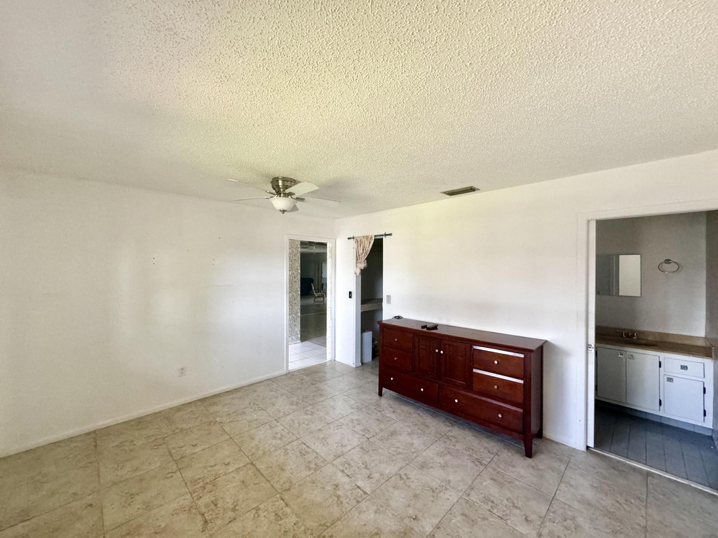 5725 E Fernley Dr Drive E - Photo 9