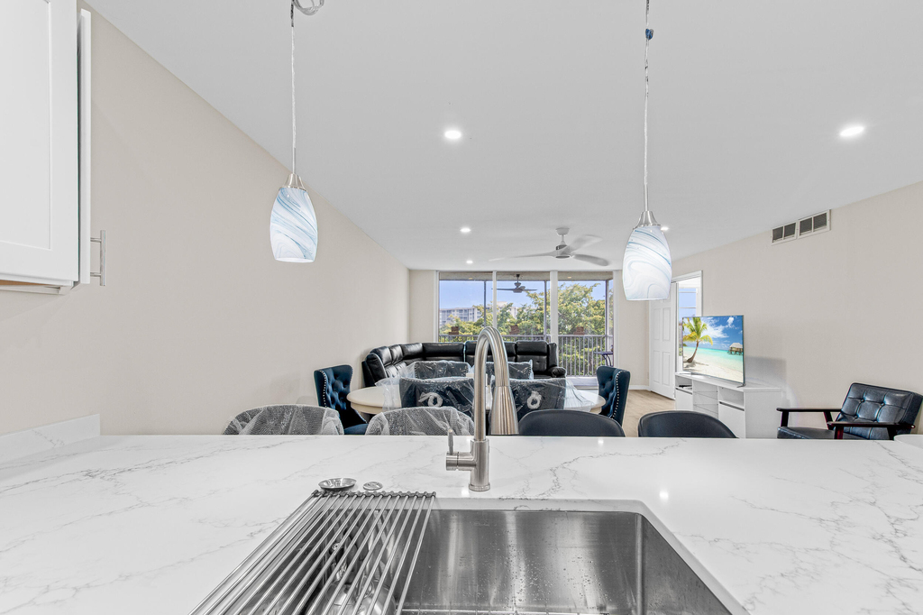 2901 S Palm Aire Drive - Photo 12