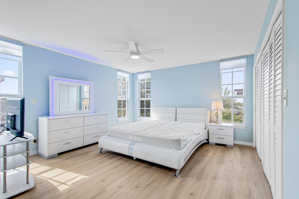 2901 S Palm Aire Drive - Photo 2