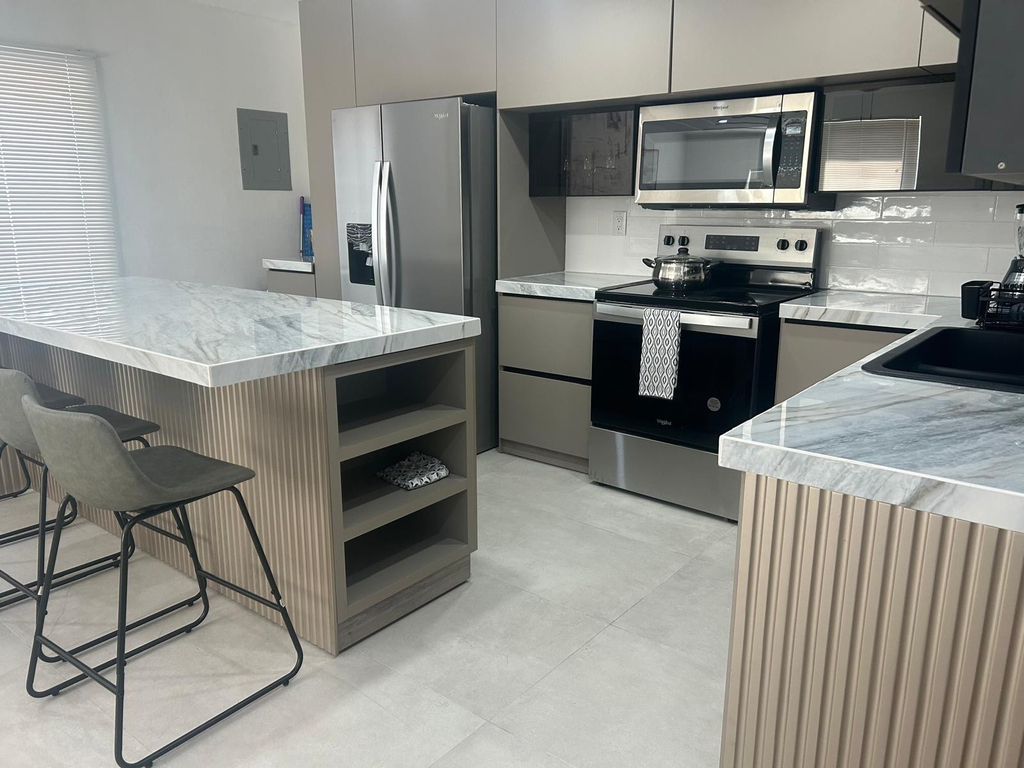 217 Sw 15th Street - Photo 2
