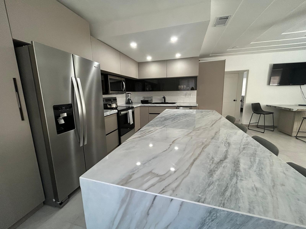 217 Sw 15th Street - Photo 17