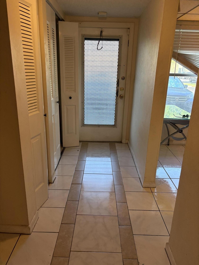 6051 Nw 61st Avenue - Photo 0