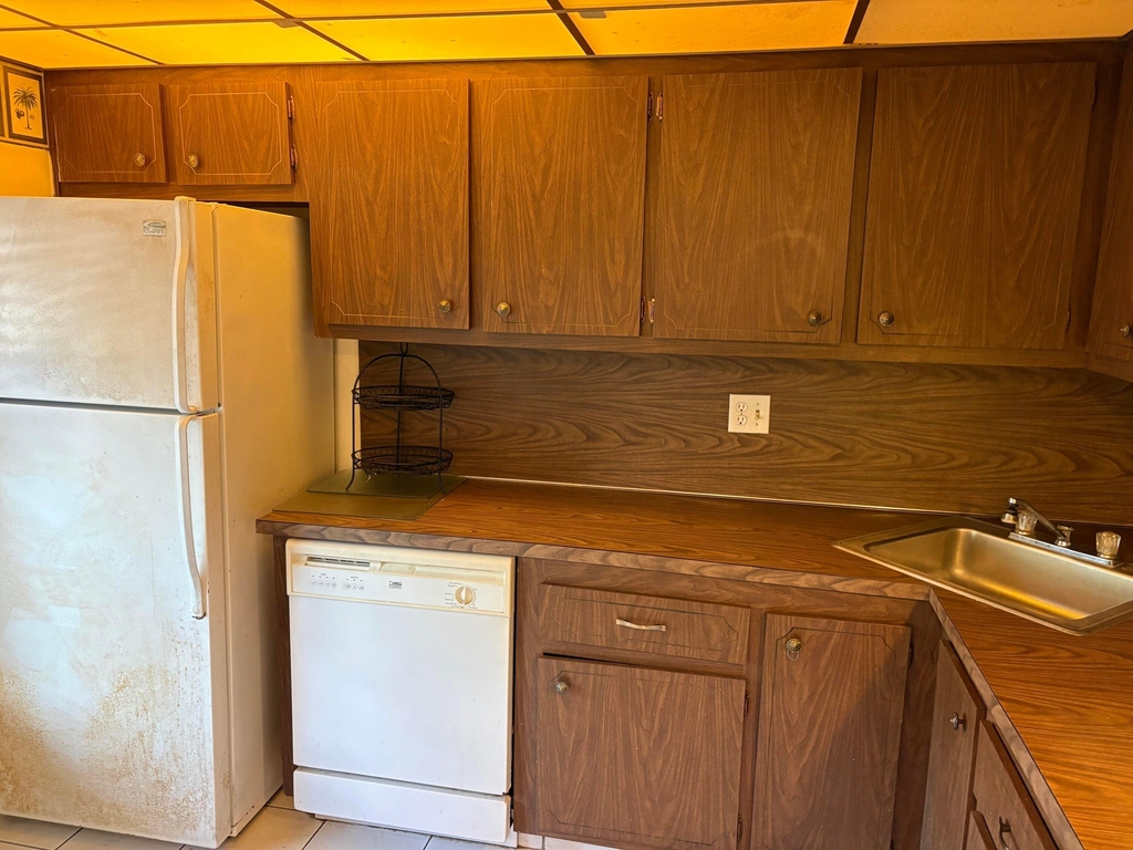 6051 Nw 61st Avenue - Photo 1