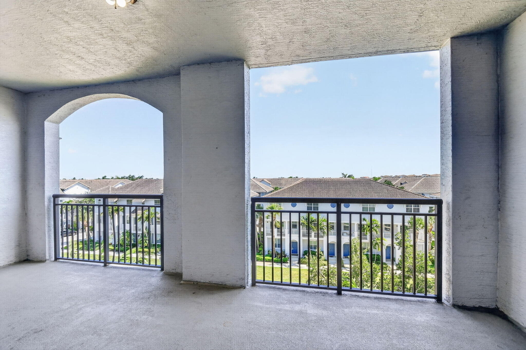 1660 Renaissance Commons Boulevard - Photo 34