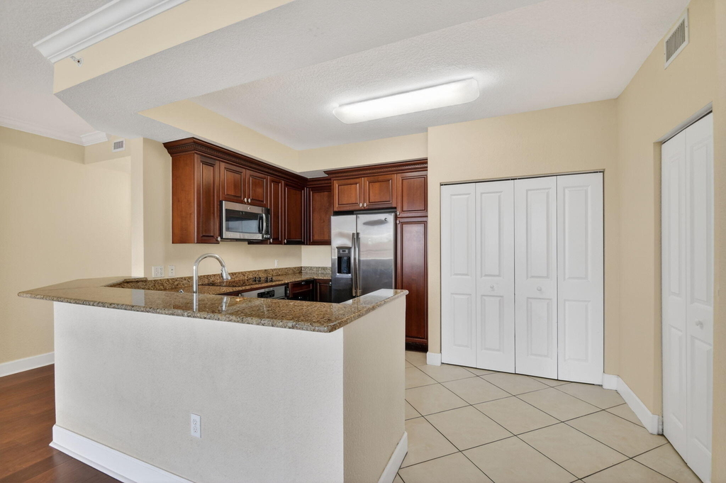 1660 Renaissance Commons Boulevard - Photo 8
