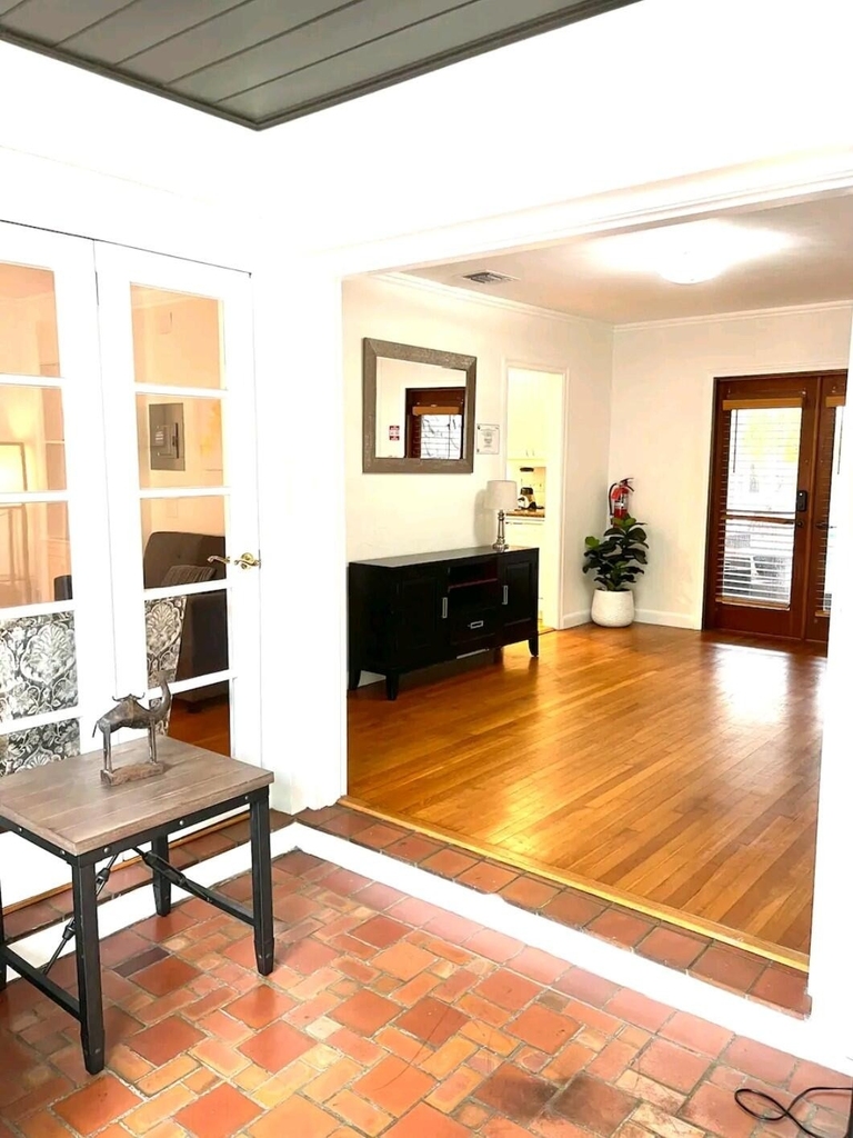 1403 Se 2nd Street - Photo 5