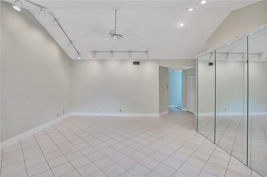 6698 Montego Bay Boulevard - Photo 7
