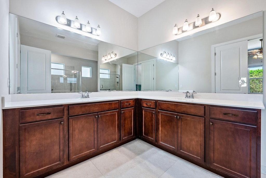 8883 Kingsmoor Way - Photo 1