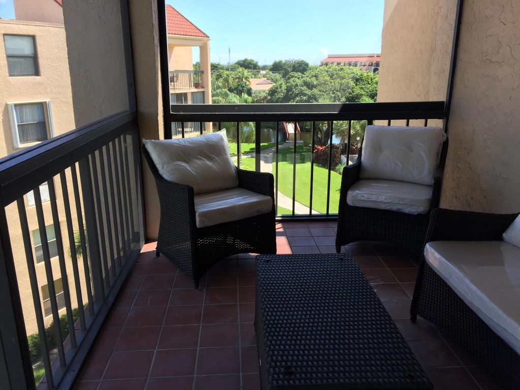 2255 Lindell Boulevard - Photo 22