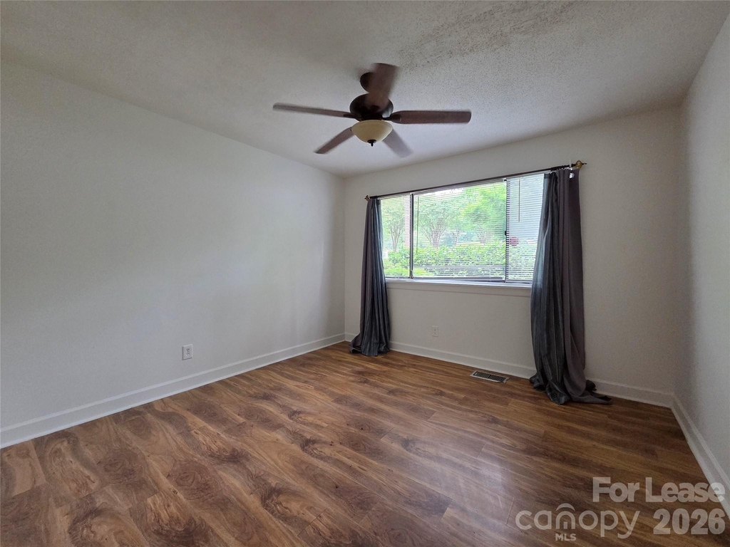 23 Longbow Court - Photo 4