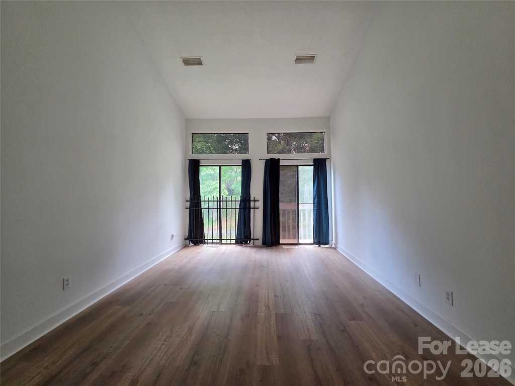 23 Longbow Court - Photo 6