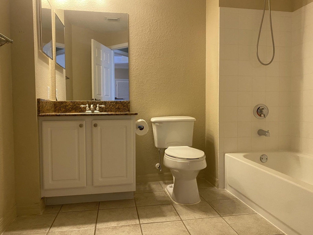 15055 Michelangelo Boulevard - Photo 11