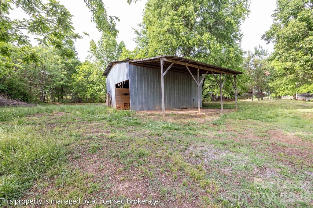 20445 Saint Martin Road - Photo 32