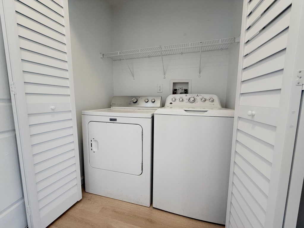 5289 Stacy Street - Photo 3