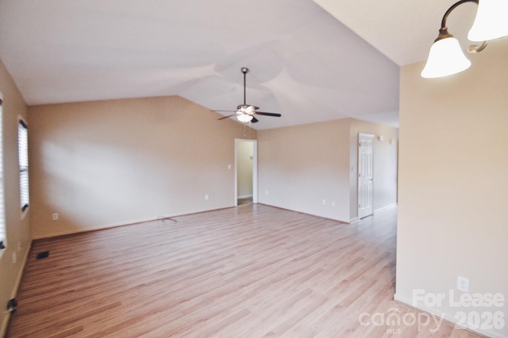 5139 Silver Tree Trail - Photo 3