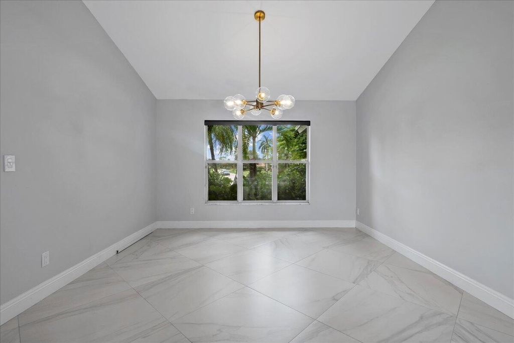 15575 Woodmar Court - Photo 6
