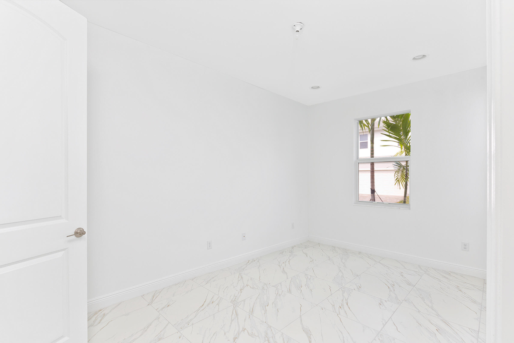 6979 Pines Circle - Photo 5