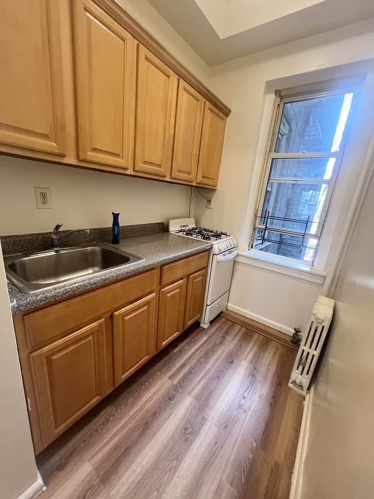 25 Ravine Avenue - Photo 0
