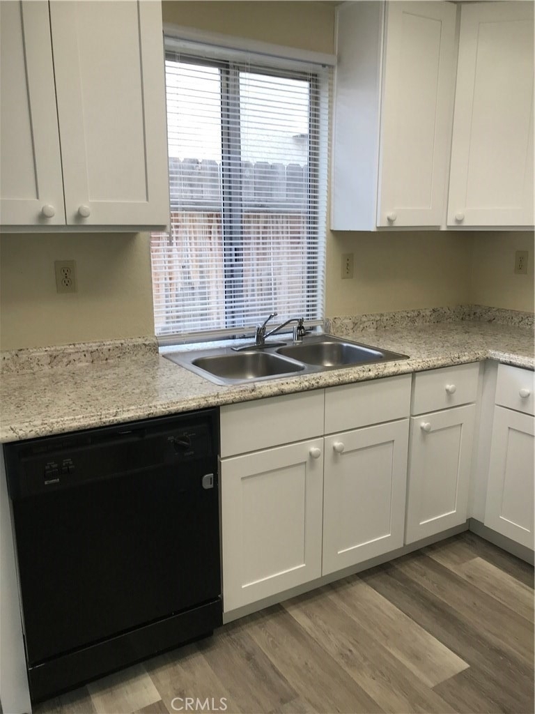 2129 Woodberry Ave - Photo 4