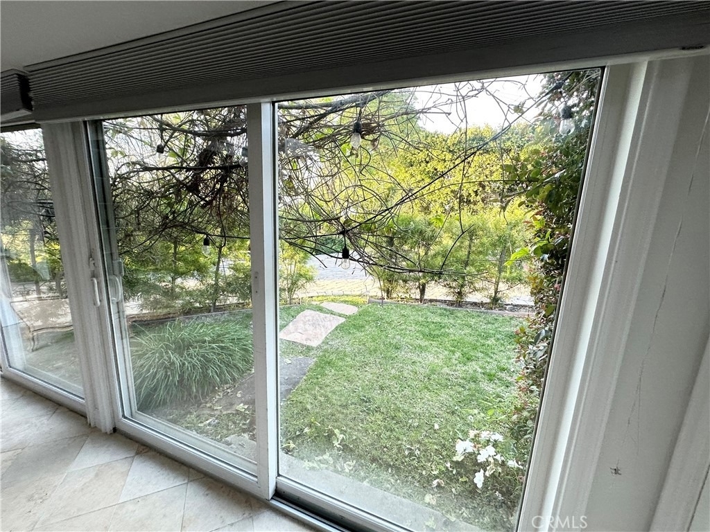 27424 Rainbow Ridge - Photo 18