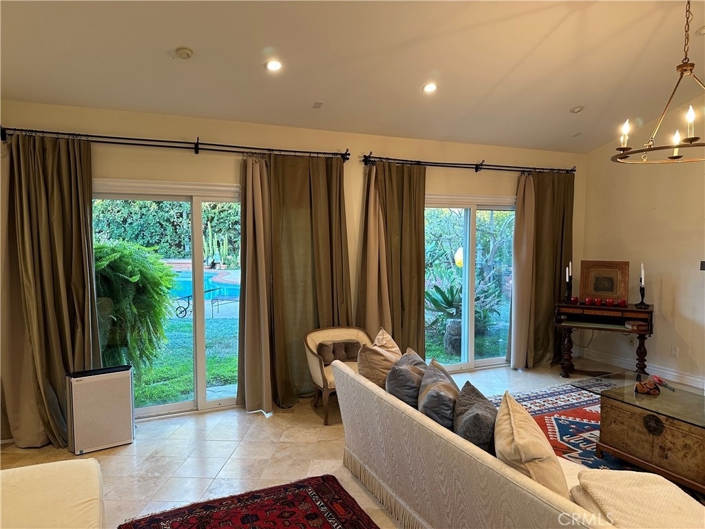 27424 Rainbow Ridge - Photo 32