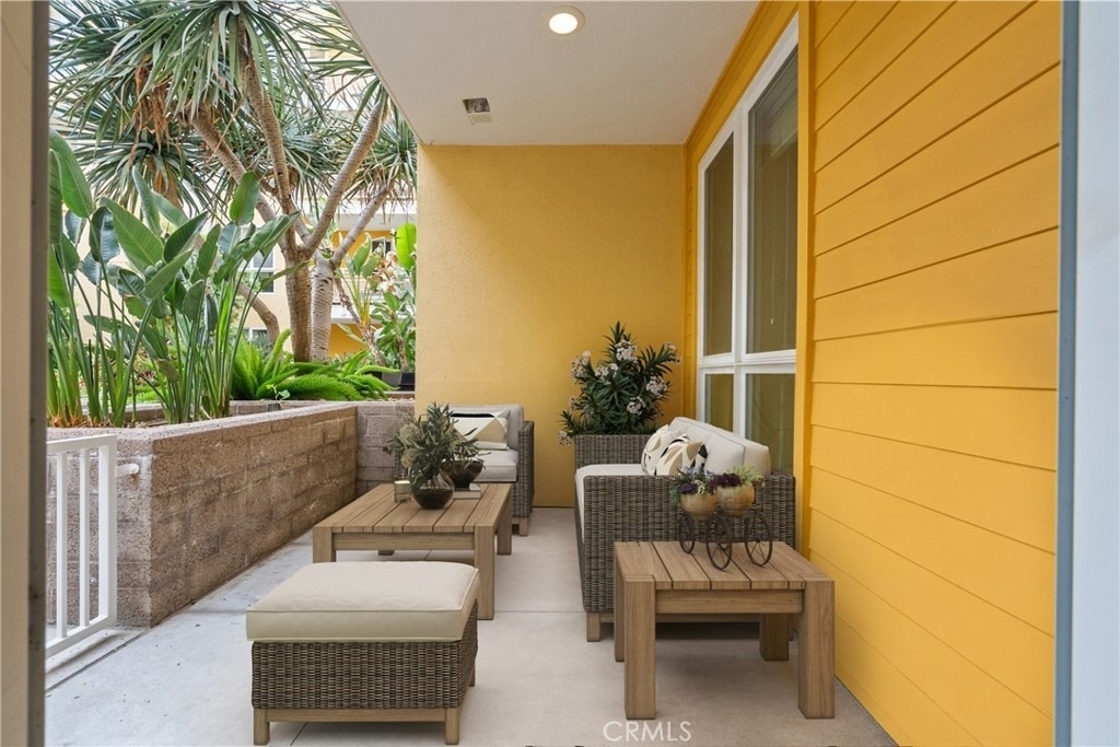 21301 Erwin Street - Photo 5