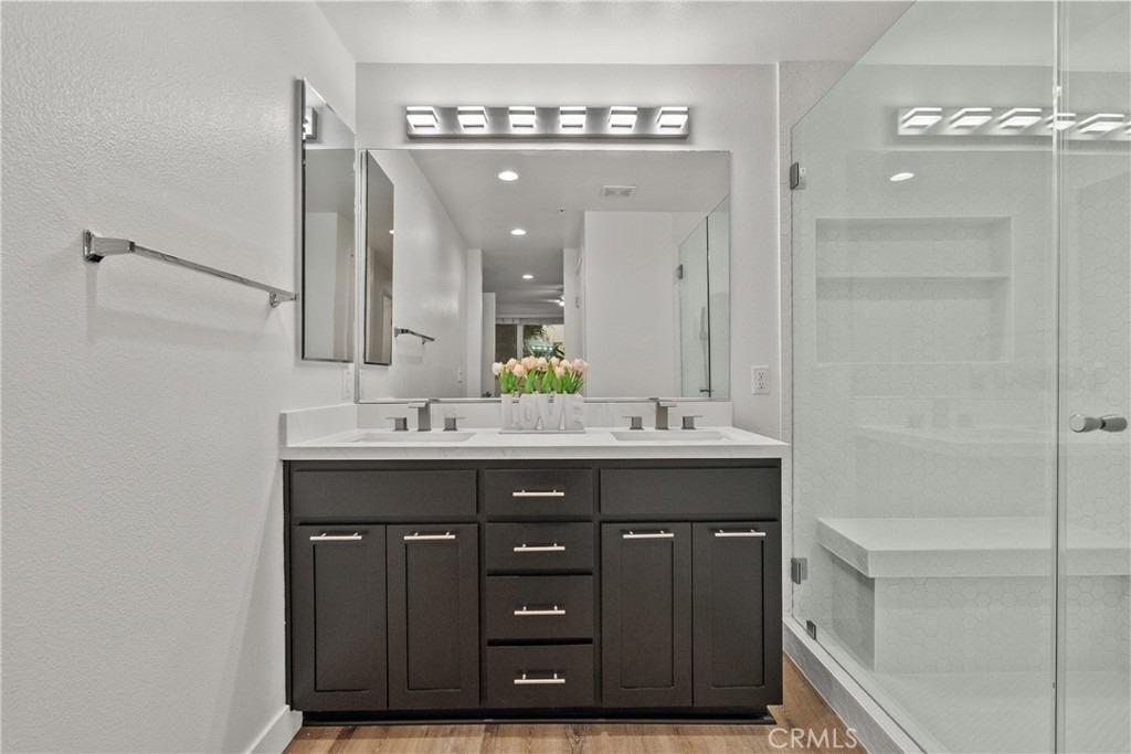 21301 Erwin Street - Photo 17