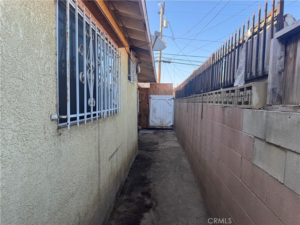 1111 W 93rd - Photo 8