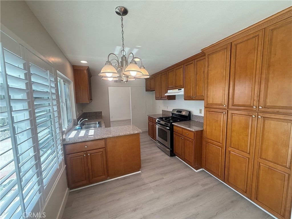 2214 Montague - Photo 18