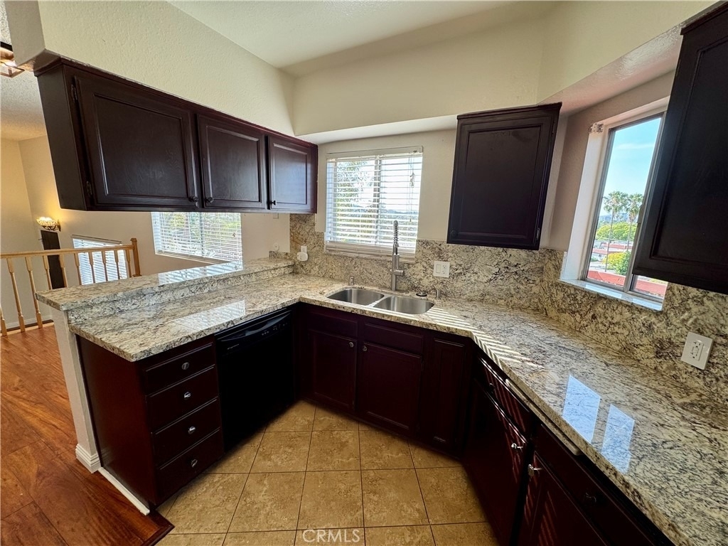 1523 Windsor Road - Photo 7
