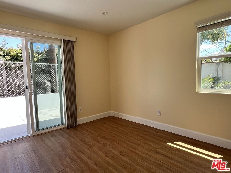 3753 W 60th Street - Photo 11