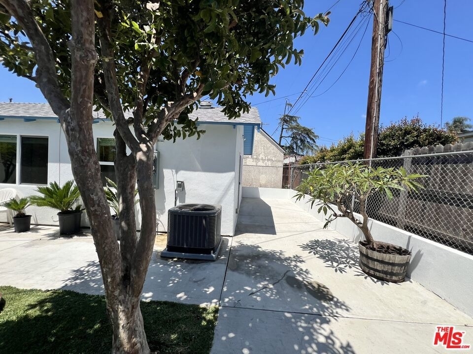 3753 W 60th Street - Photo 19
