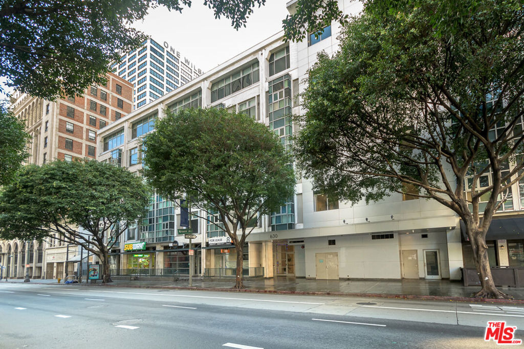 630 W 6th Street - Photo 1
