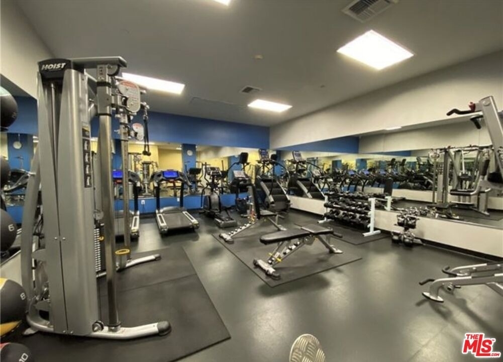 630 W 6th Street - Photo 36