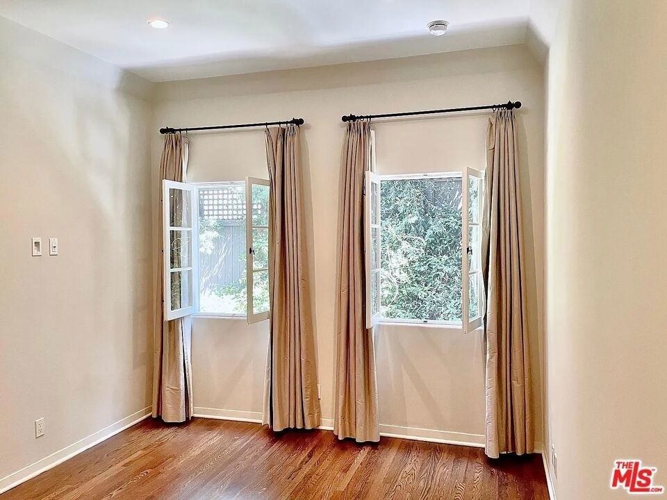 1330 N Harper Avenue - Photo 22