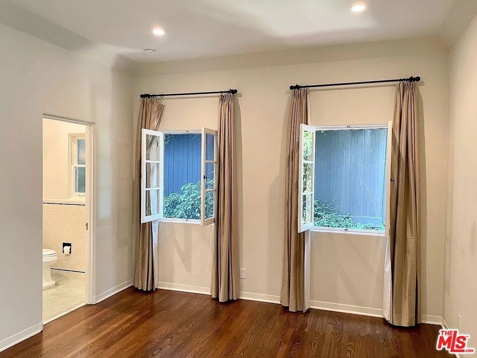 1330 N Harper Avenue - Photo 21