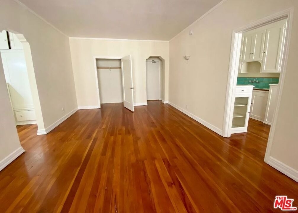 3278 Wilshire Boulevard - Photo 3