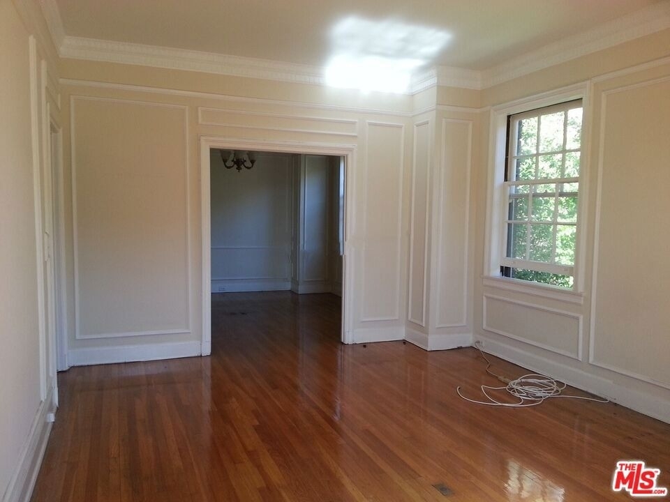 3278 Wilshire Boulevard - Photo 2