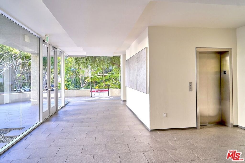 9005 Cynthia Street - Photo 2
