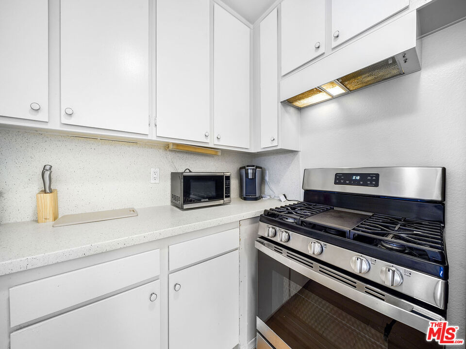 9005 Cynthia Street - Photo 16