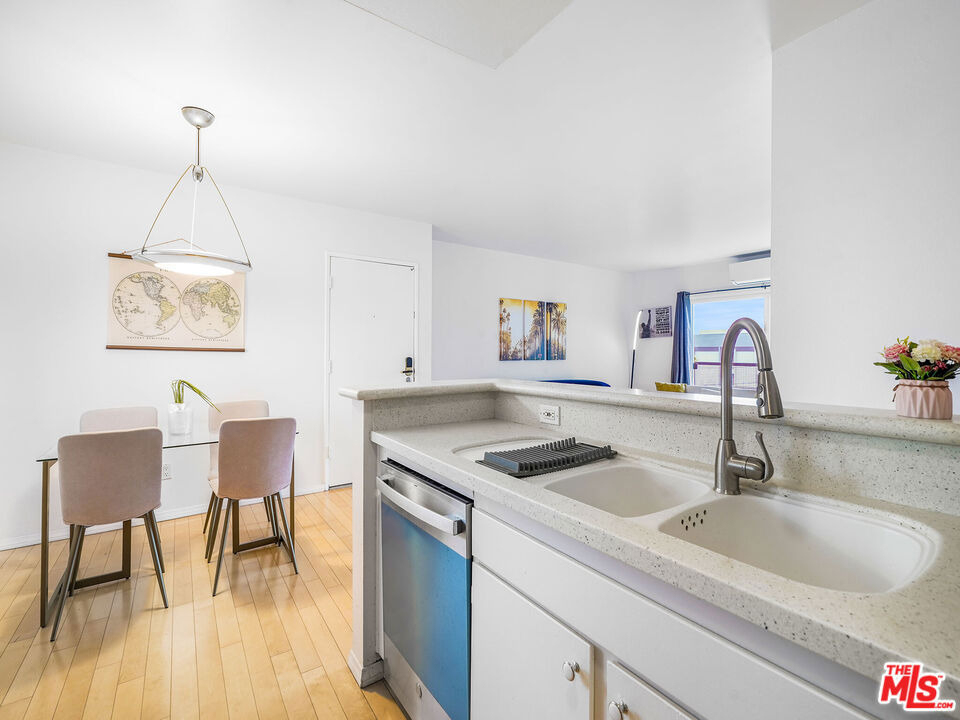 9005 Cynthia Street - Photo 21
