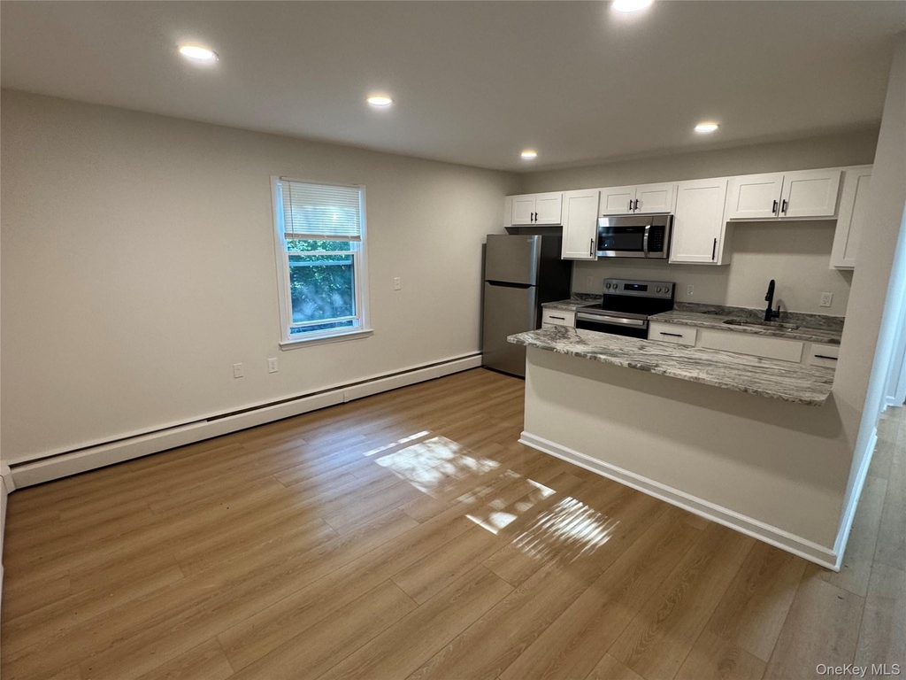 98 E Market Street - Photo 0
