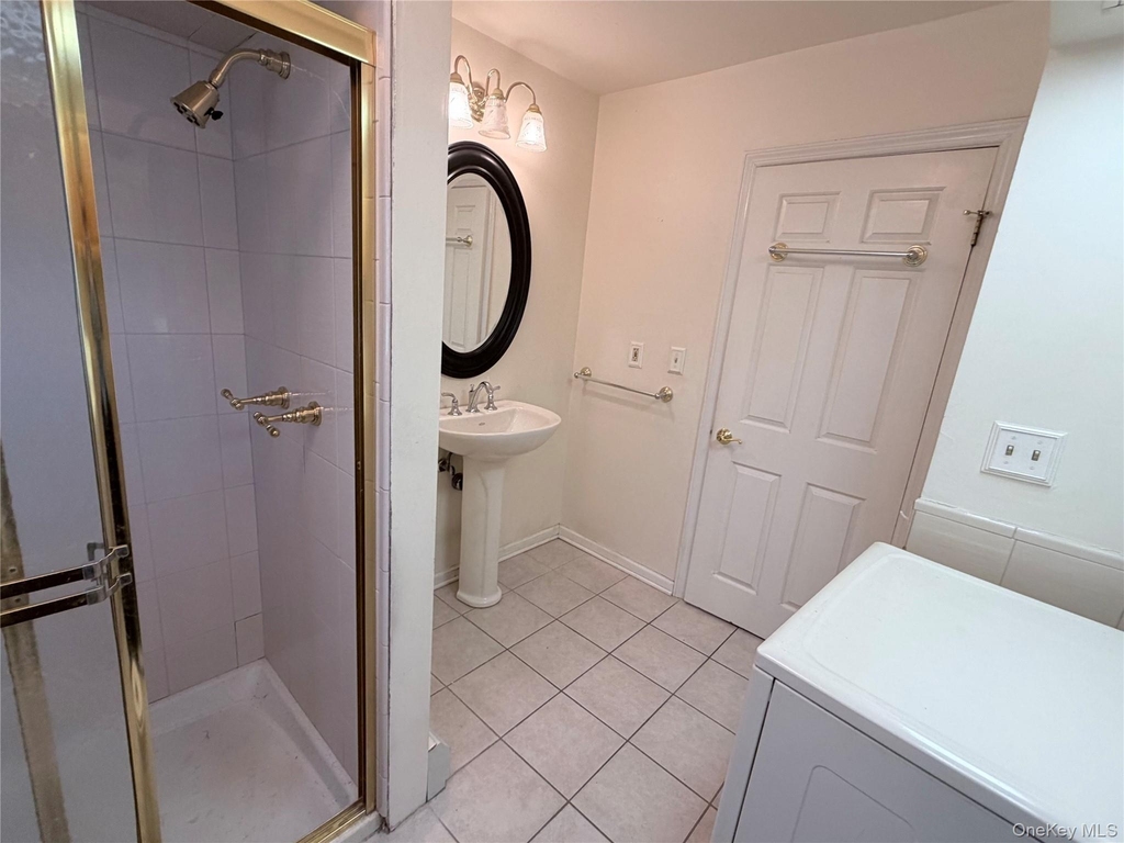 216 Maple Avenue - Photo 10