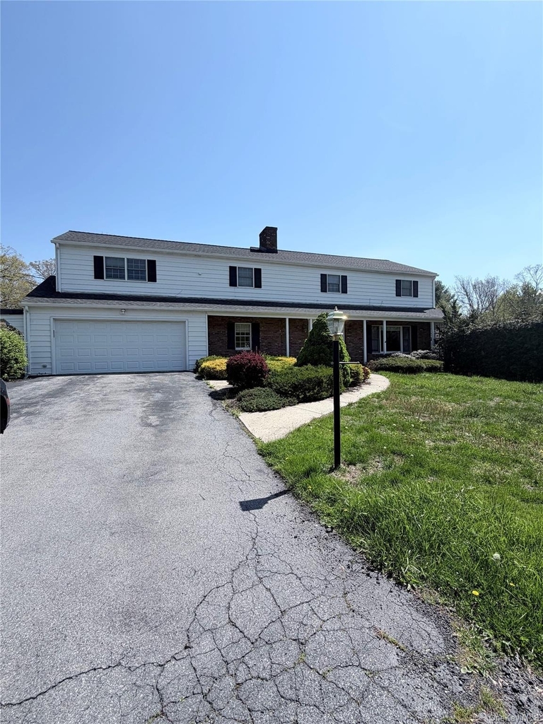 216 Maple Avenue - Photo 0