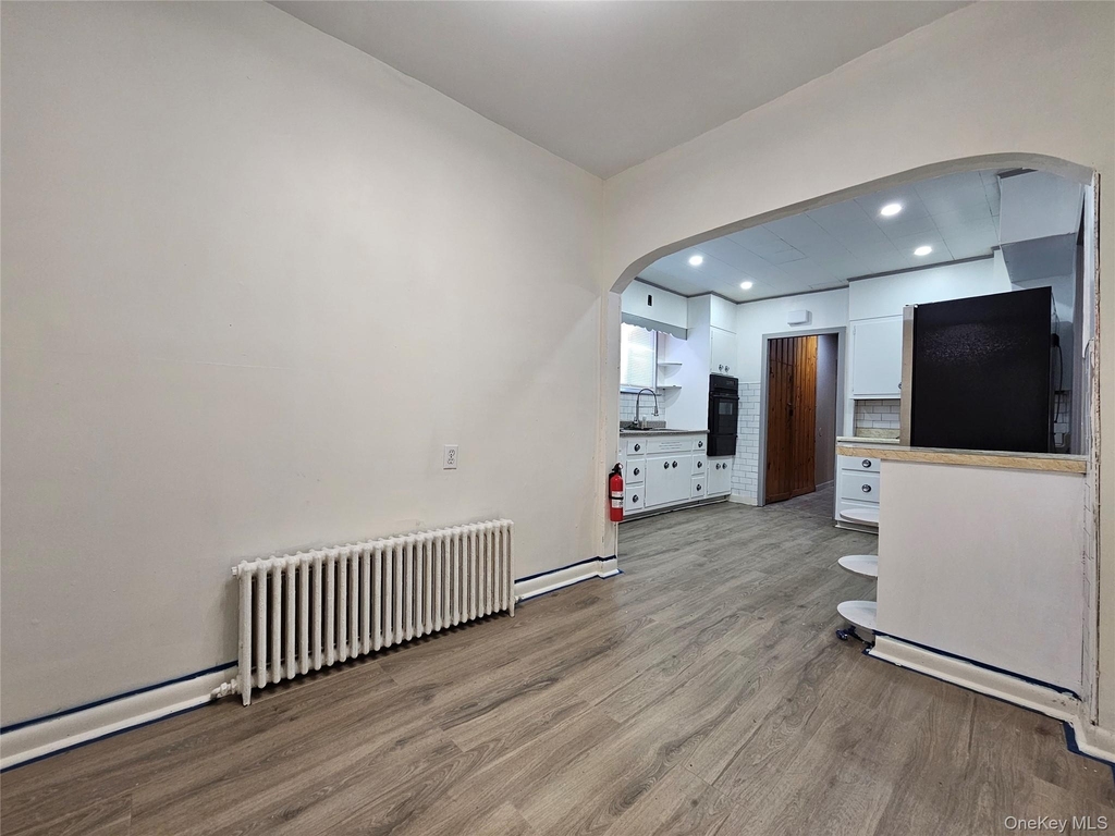 704 Tower Avenue - Photo 2