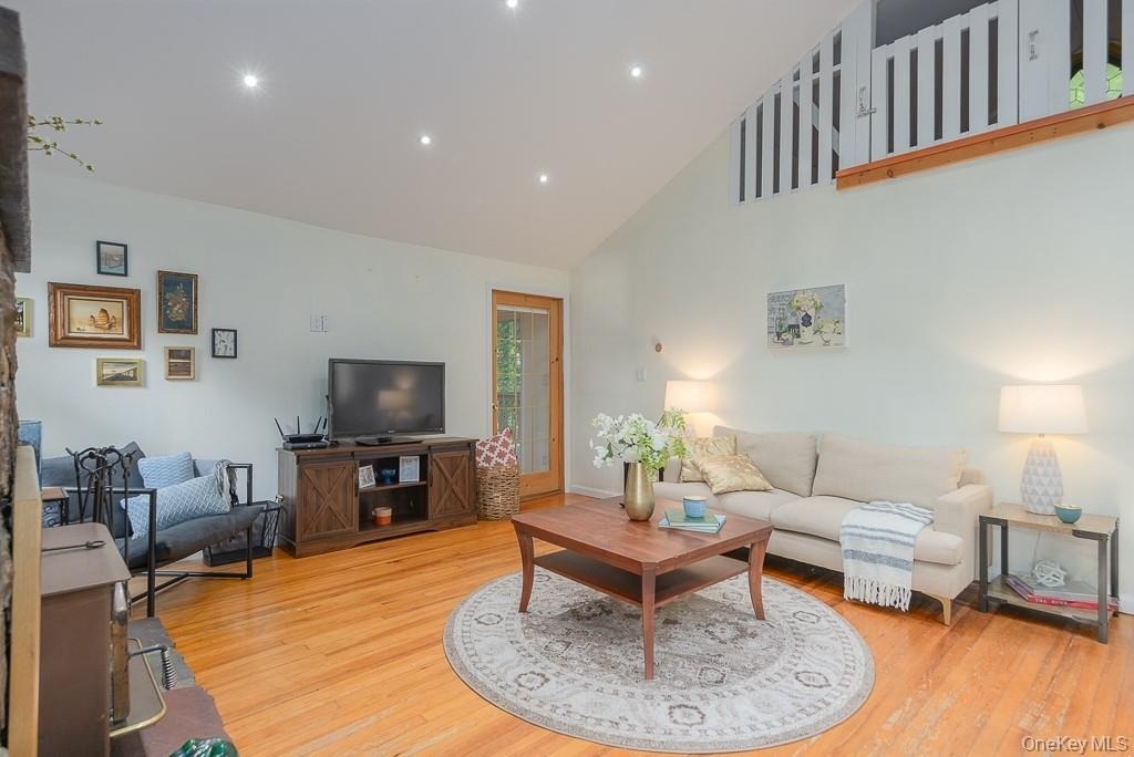 56 Bluff Avenue - Photo 5